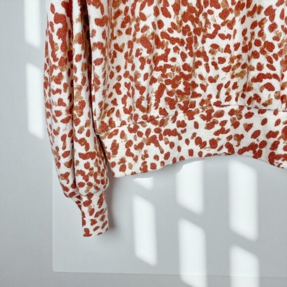 n:Philanthropy GG Soledad Sweatshirt & Shorts Set Camel Animal Smudge - Picture 6 of 11